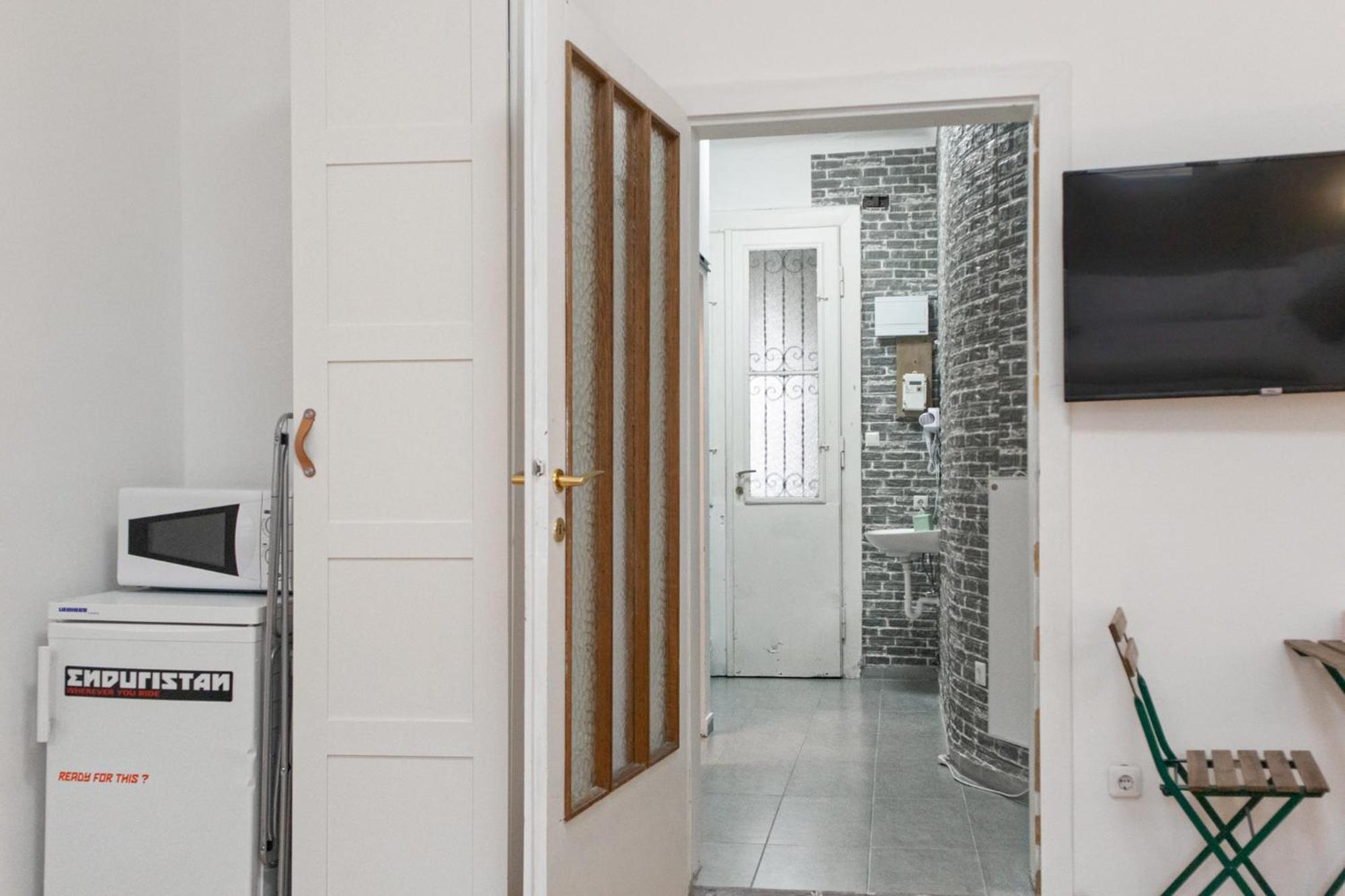 Budget City Stay - Near Wiener Stadthalle Ideal For Longstays מראה חיצוני תמונה
